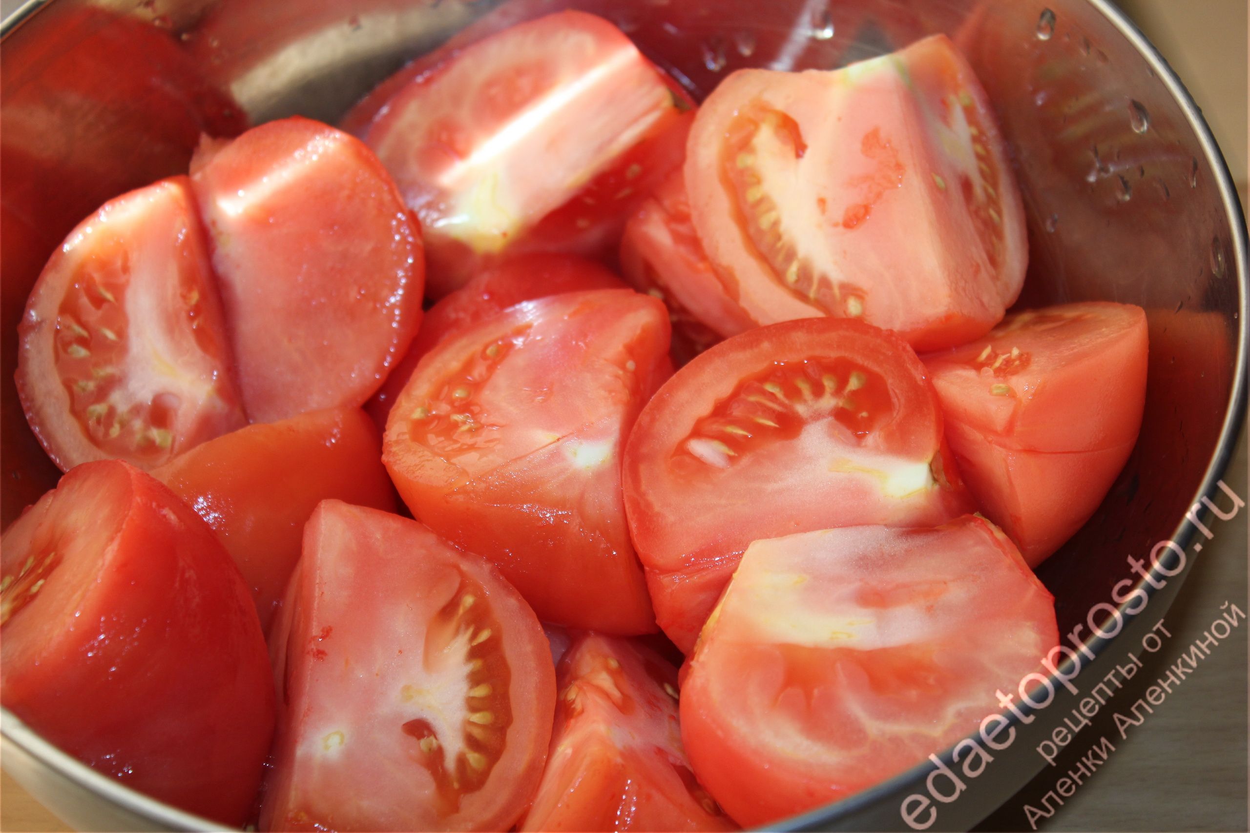 красивое фото крупно нарезанных помидоров