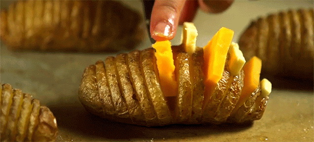 гиф приготовления печеной картошки с сыром