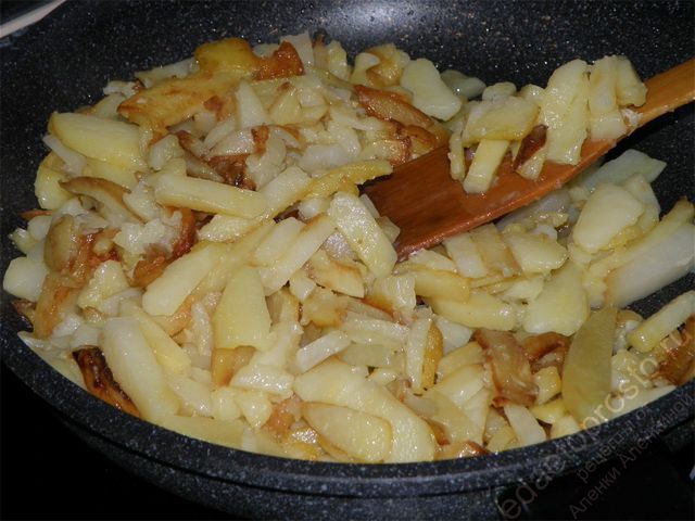 Жареный картофель в качестве гарнира