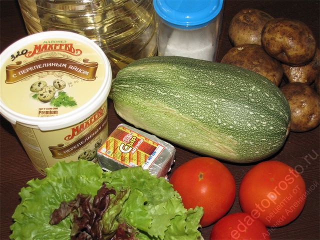 фото исходных продуктов для приготовления салата из кабачков с сыром