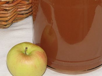 фото яблочно-грушевого сока в банке