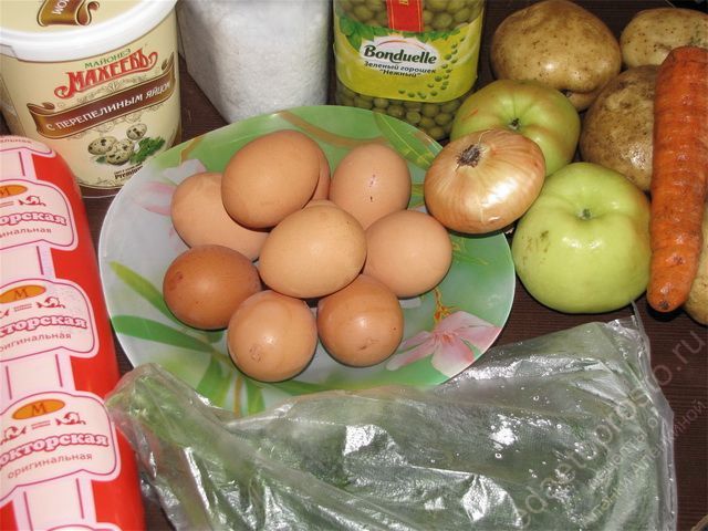 фото ингредиентов для приготовления новогоднего салата Елочка