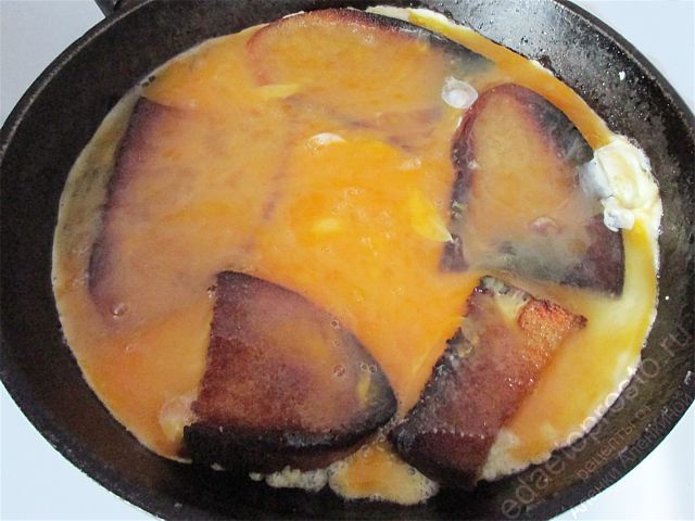 Гренки по-английски, фото из пошагового рецепта Хлеб жареный в яйце