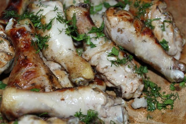 Шашлык из курицы на мангале - фото идеально прожаренного и сочного мяса