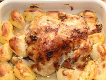 фото вкусной курицы с картошкой в форме для запекания в духовке