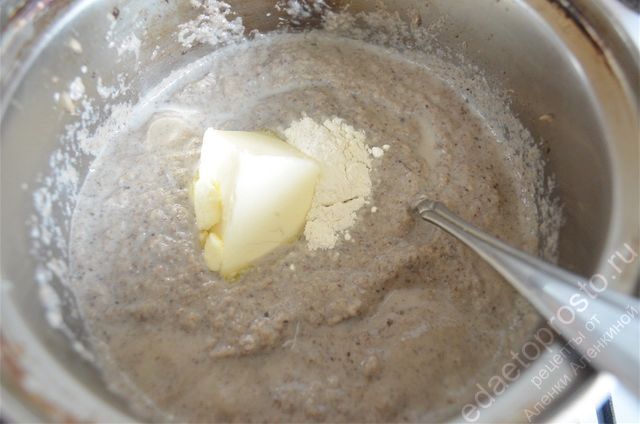 положить в крем-суп из шампиньонов сливочное масло, пошаговое фото приготовления
