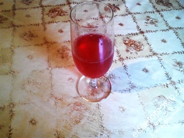 Вино из лепестков роз фото