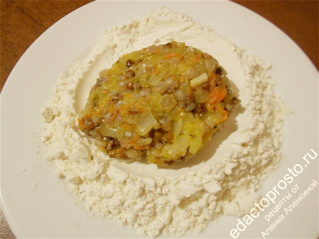 постные котлеты из гречки с картошкой на сковороде