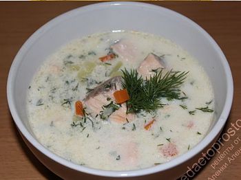 фото вкусной ухи по-фински - супа из форели с молоком