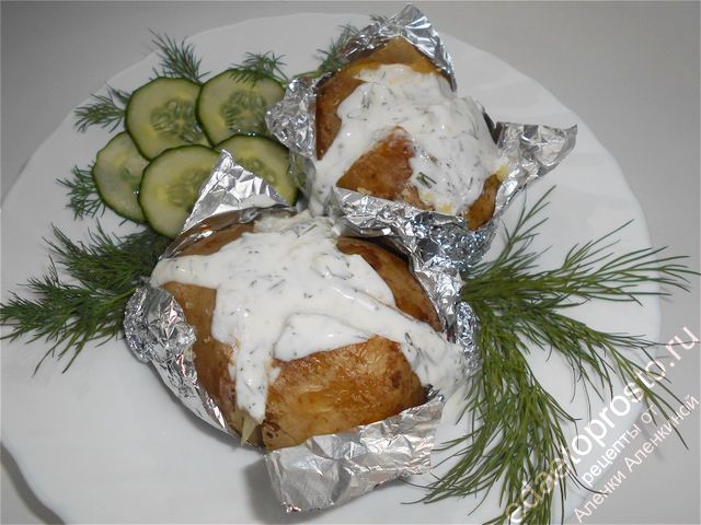 Печёный картофель с салом в фольге – кулинарный рецепт