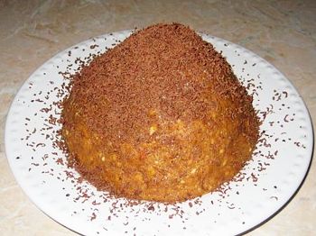 фото вкусного торта без выпечки из печенья на тарелке