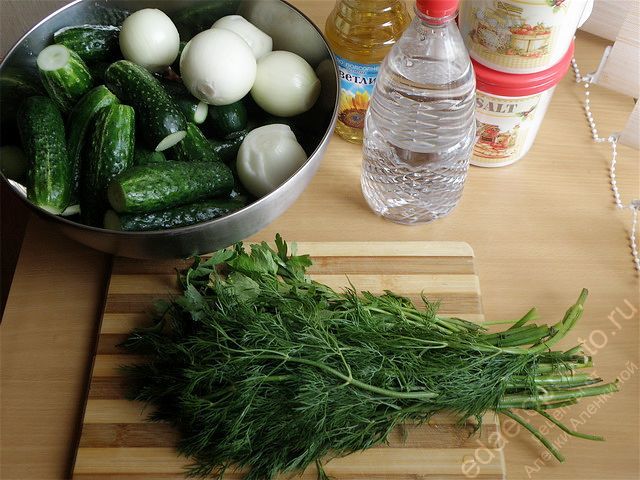 фото исходных продуктов для приготовления салата из огурцов на зиму