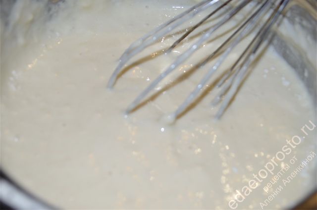 Тесто для оладий получается как густая сметана