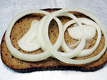 фото заставка к рецепту бутербродов с луком
