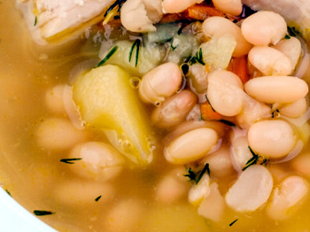 фото заставка к рецепту картофельного супа с фасолью