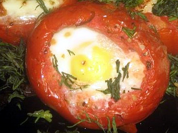 фото заставка к рецепту яиц в помидорах