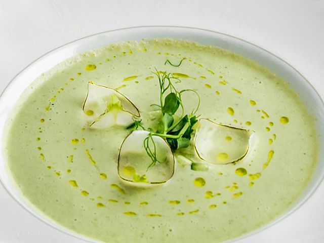 фото зеленого холодного супа гаспачо