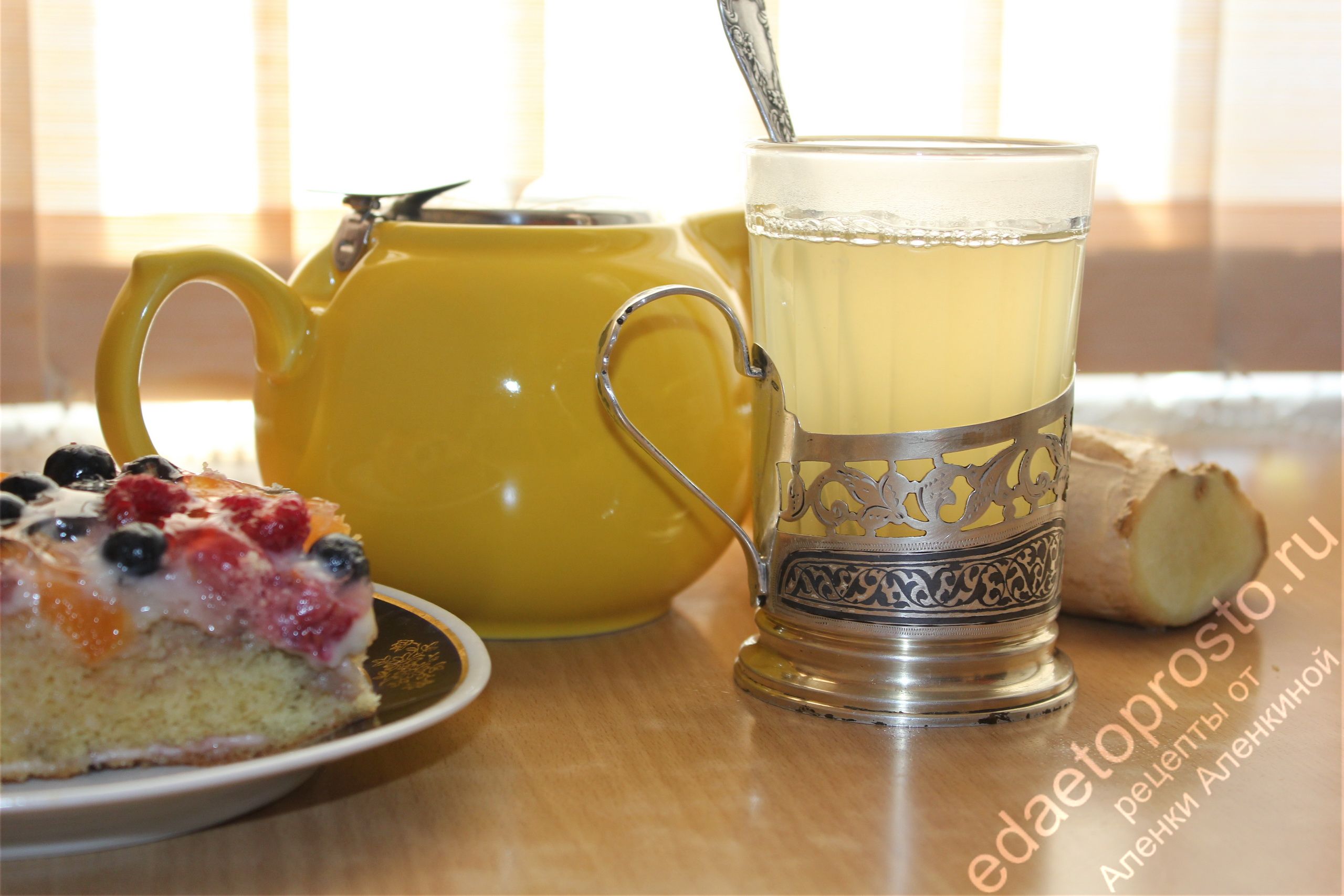 красивое фото имбирного чая в стакане