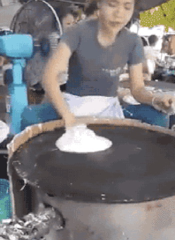 восточный способ приготовления рисовых блинов, гифка