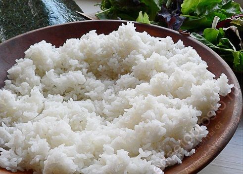 заставка к приготовлению риса для роллов и суши