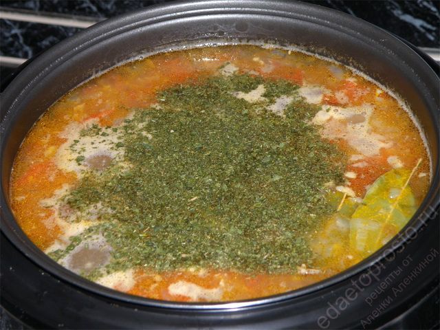 Зелень в рыбный суп добавить вместе со специями
