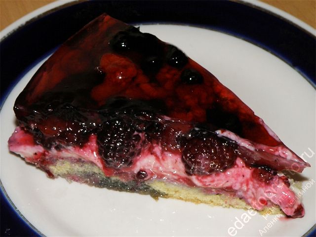 фото тирольского пирога, так десерт «Ягодная поляна» выглядит в разрезе