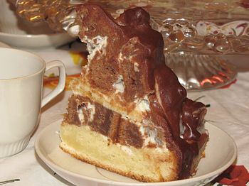 фото вкуснейшего торта Графские развалины на блюде