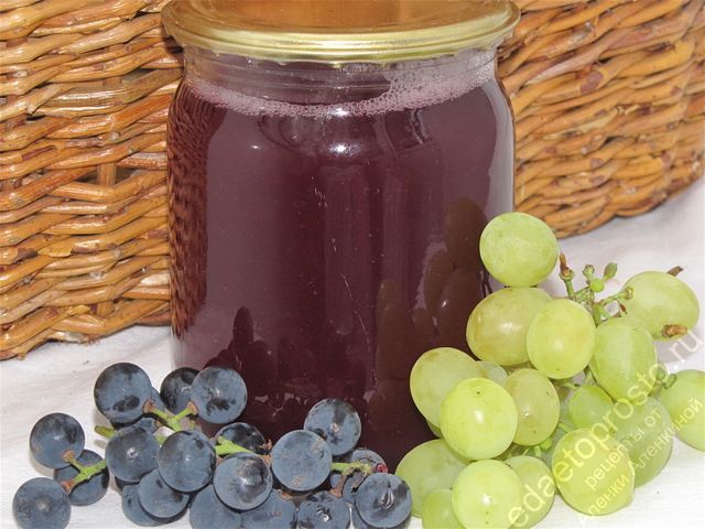 Натуральный и вкусный виноградный сок готов