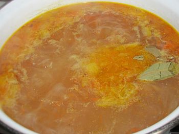 фото рисового супа с картошкой в тарелке