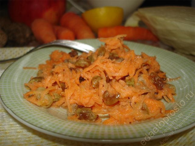Салат из свежей моркови фото