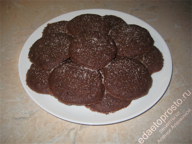 Готовое шоколадное печенье получается очень ароматным и имеет незабываемый яркий вкус