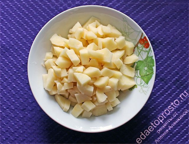 картофель порезанный на кубики для супа 