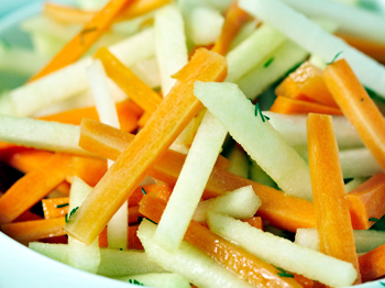 фото заставка к рецепту салата из яблок и морковки