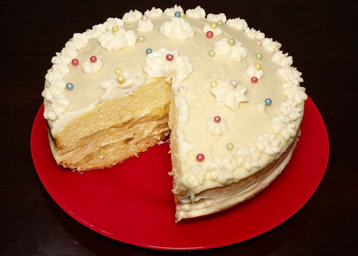 фото блюда Бисквитный торт с заварным кремом 